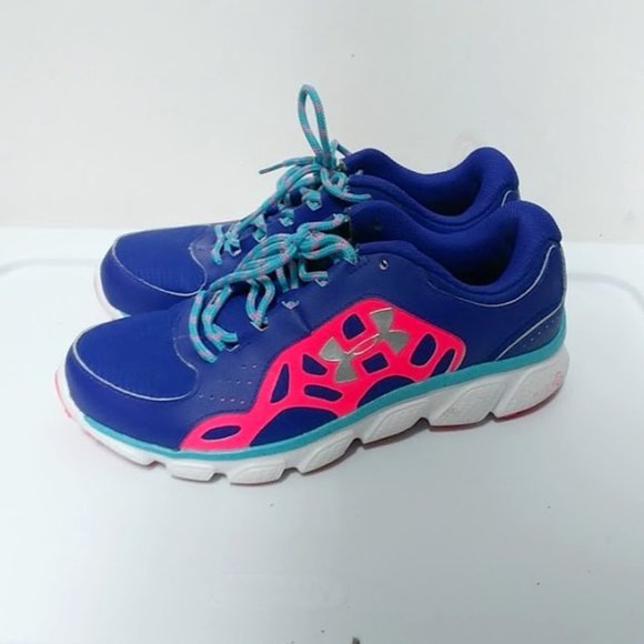 bright colored womens tennis shoes